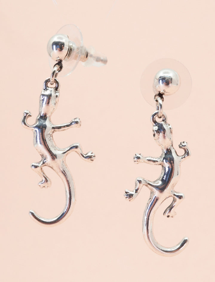 Pendant Frog Sculpture