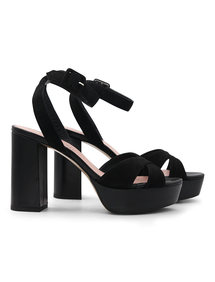 PRETTIEST BLACK SANDAL