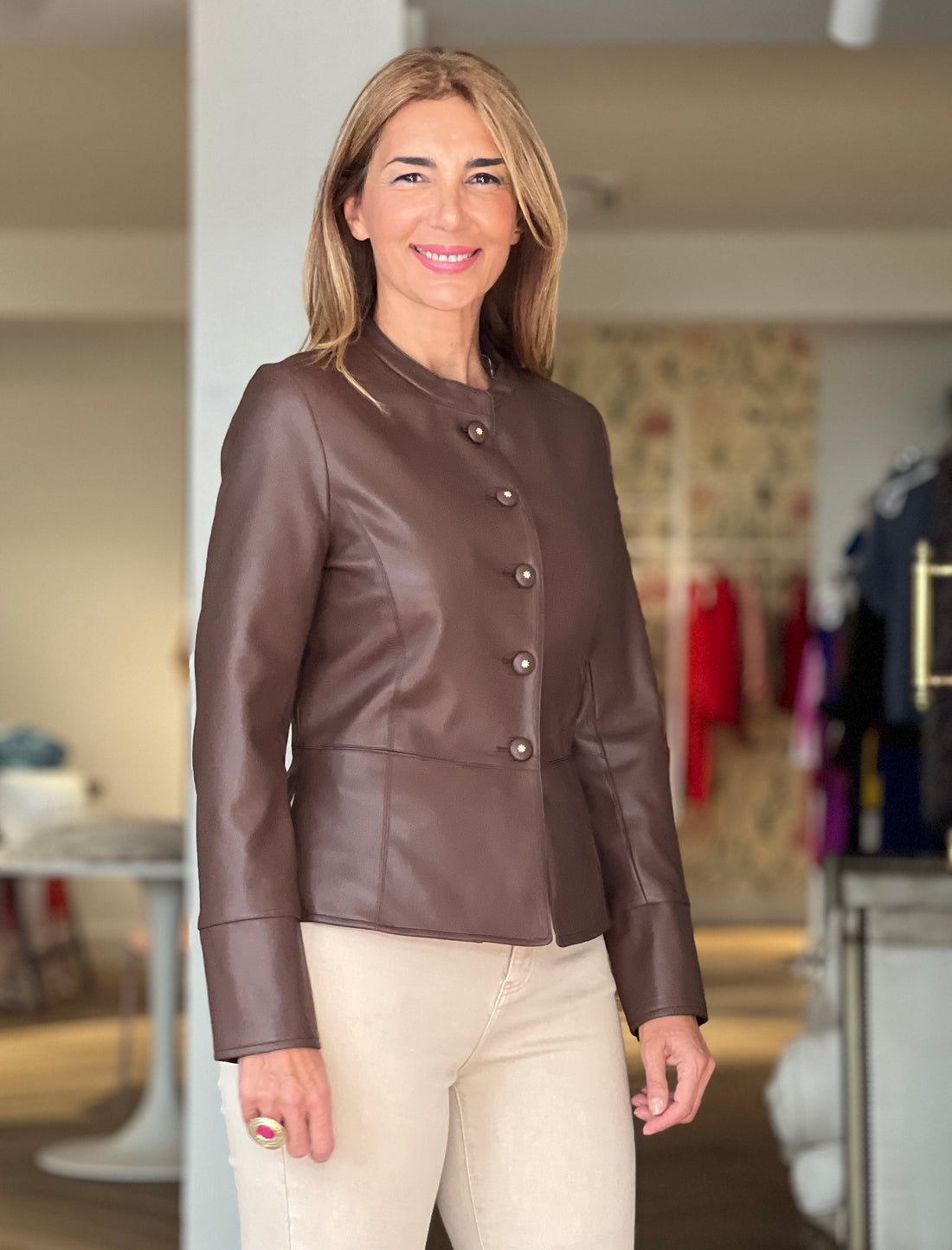 Chaqueta muy chic choco