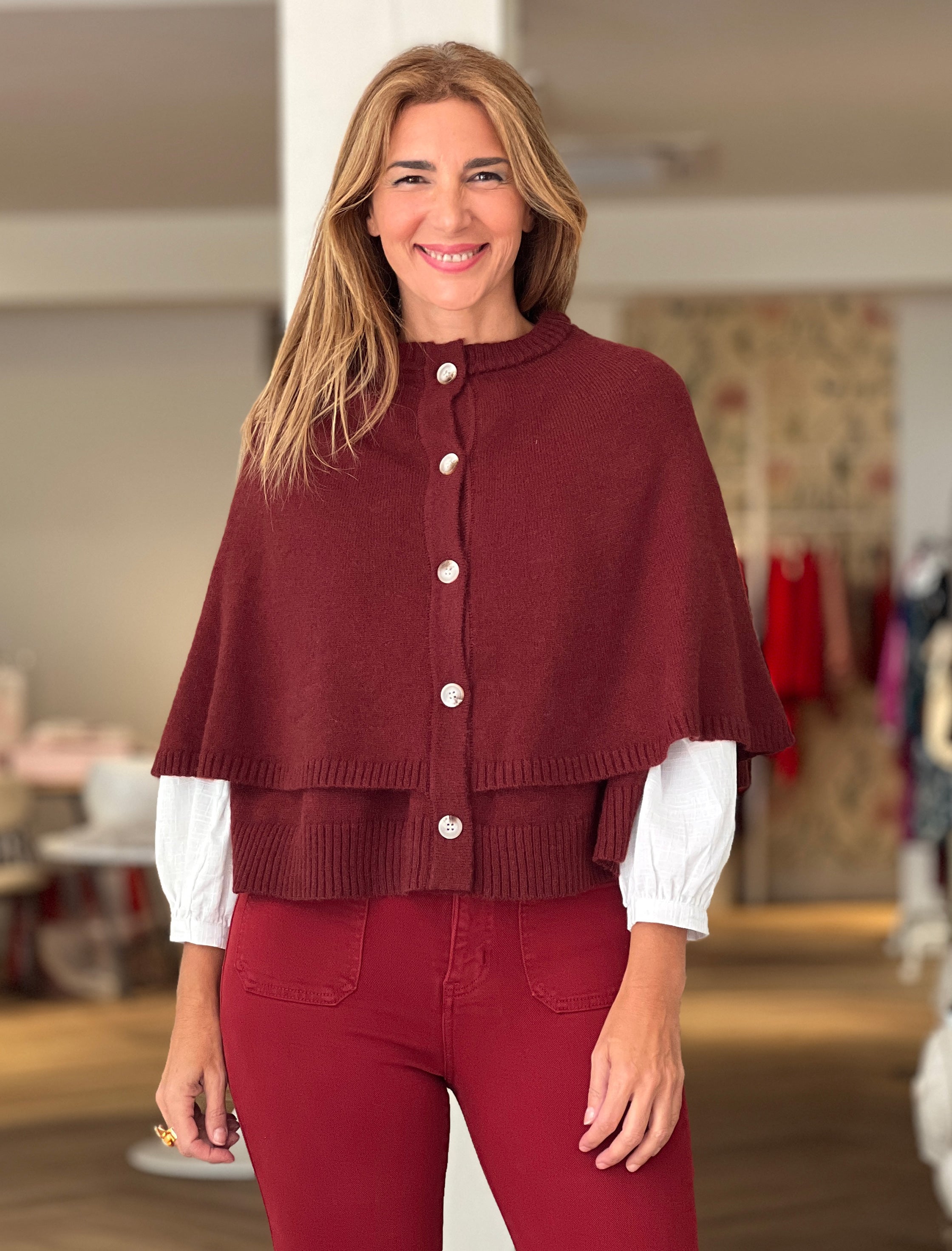 Capa de punto superchic burdeos