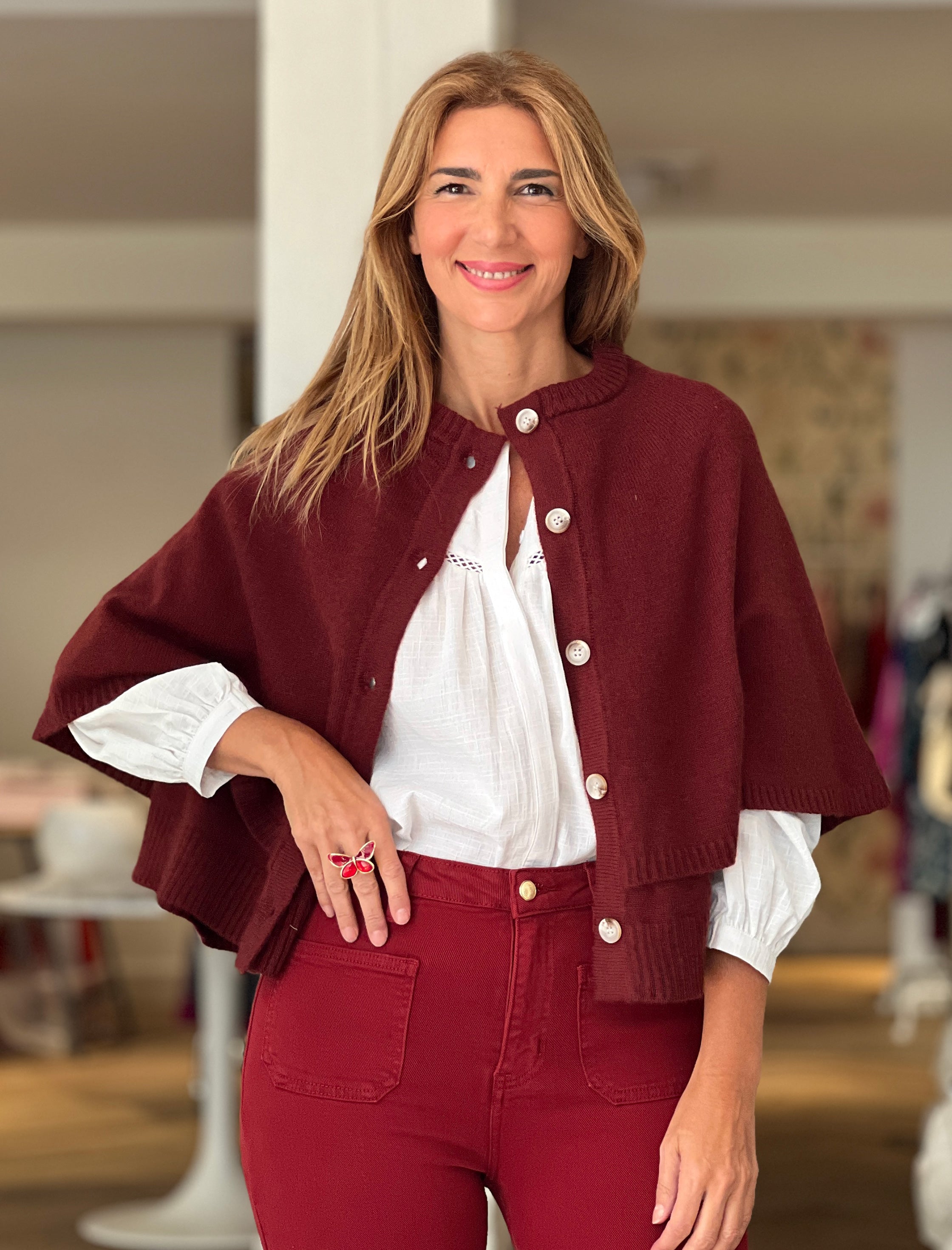 Capa de punto superchic burdeos