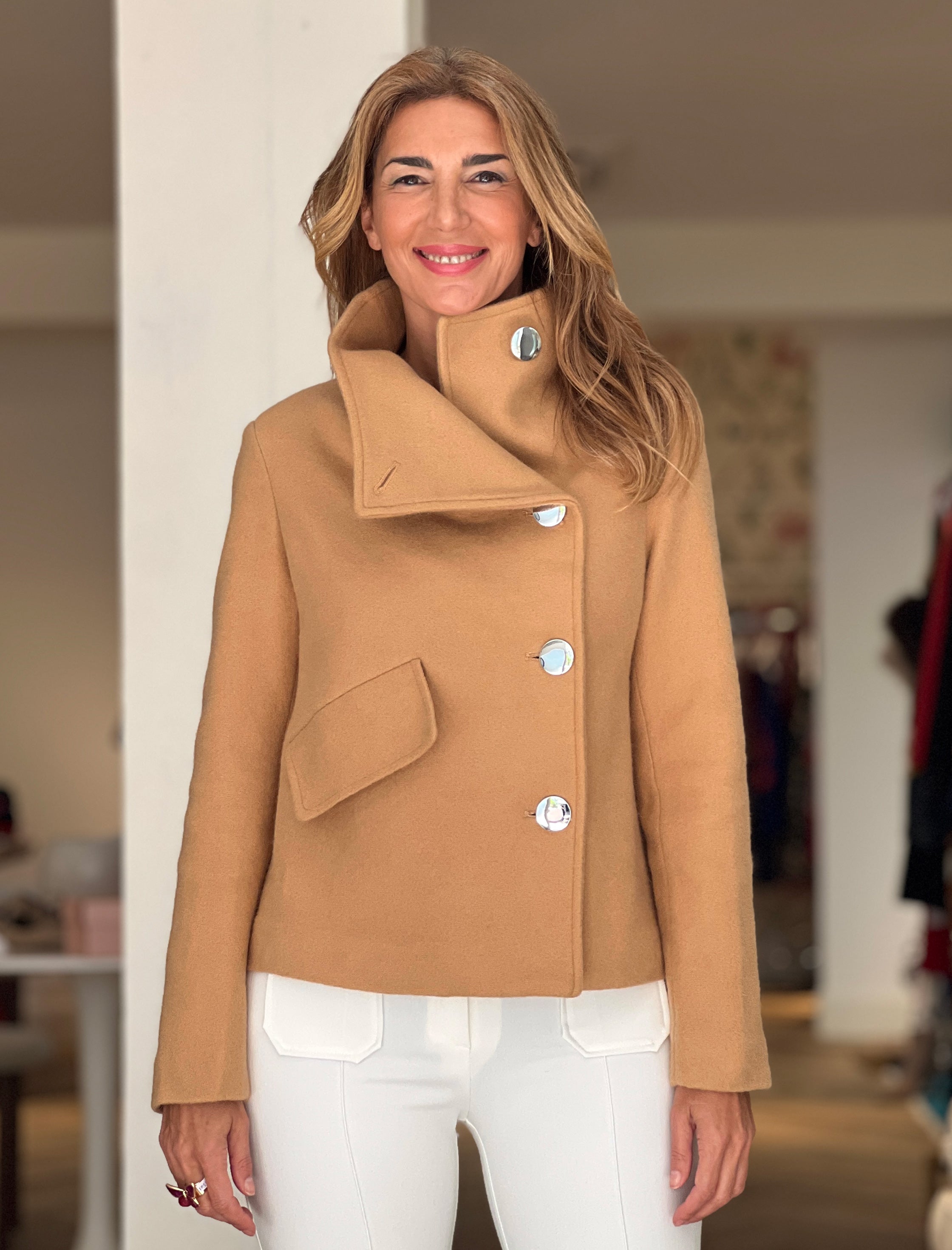 Chaqueta supersuave de botones camel