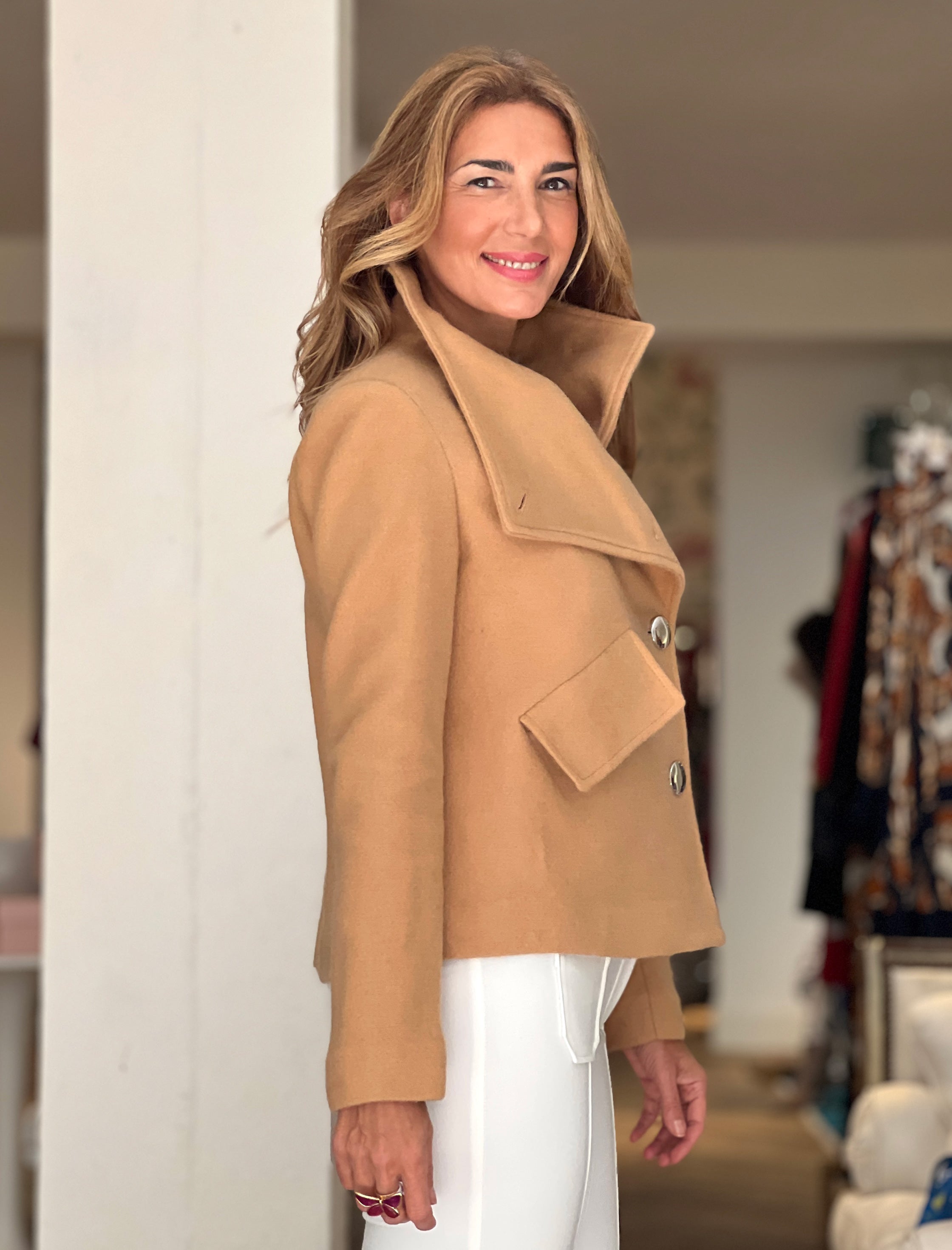 Chaqueta supersuave de botones camel