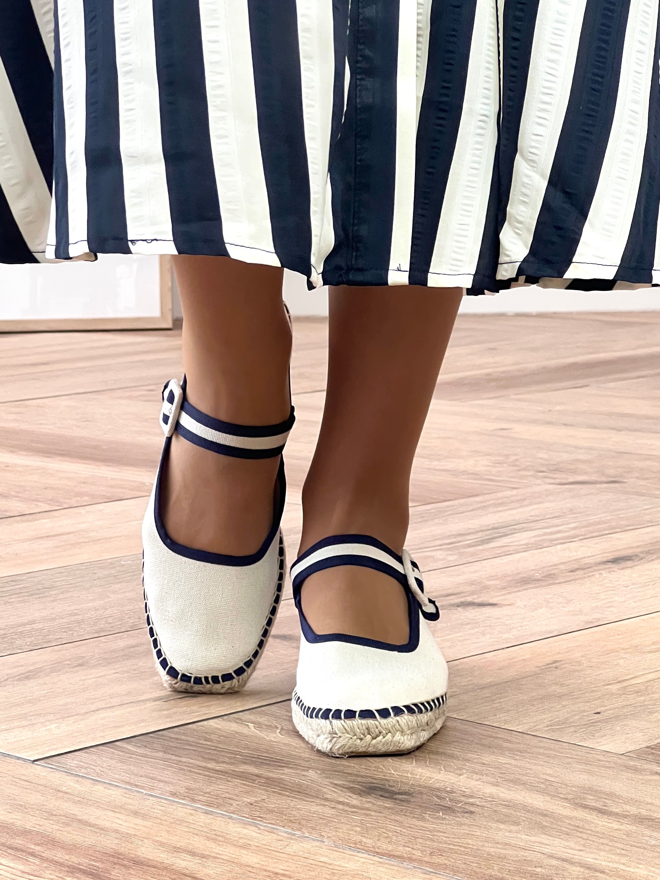 Alpargata de cuña Mary Janes Juanita blanco