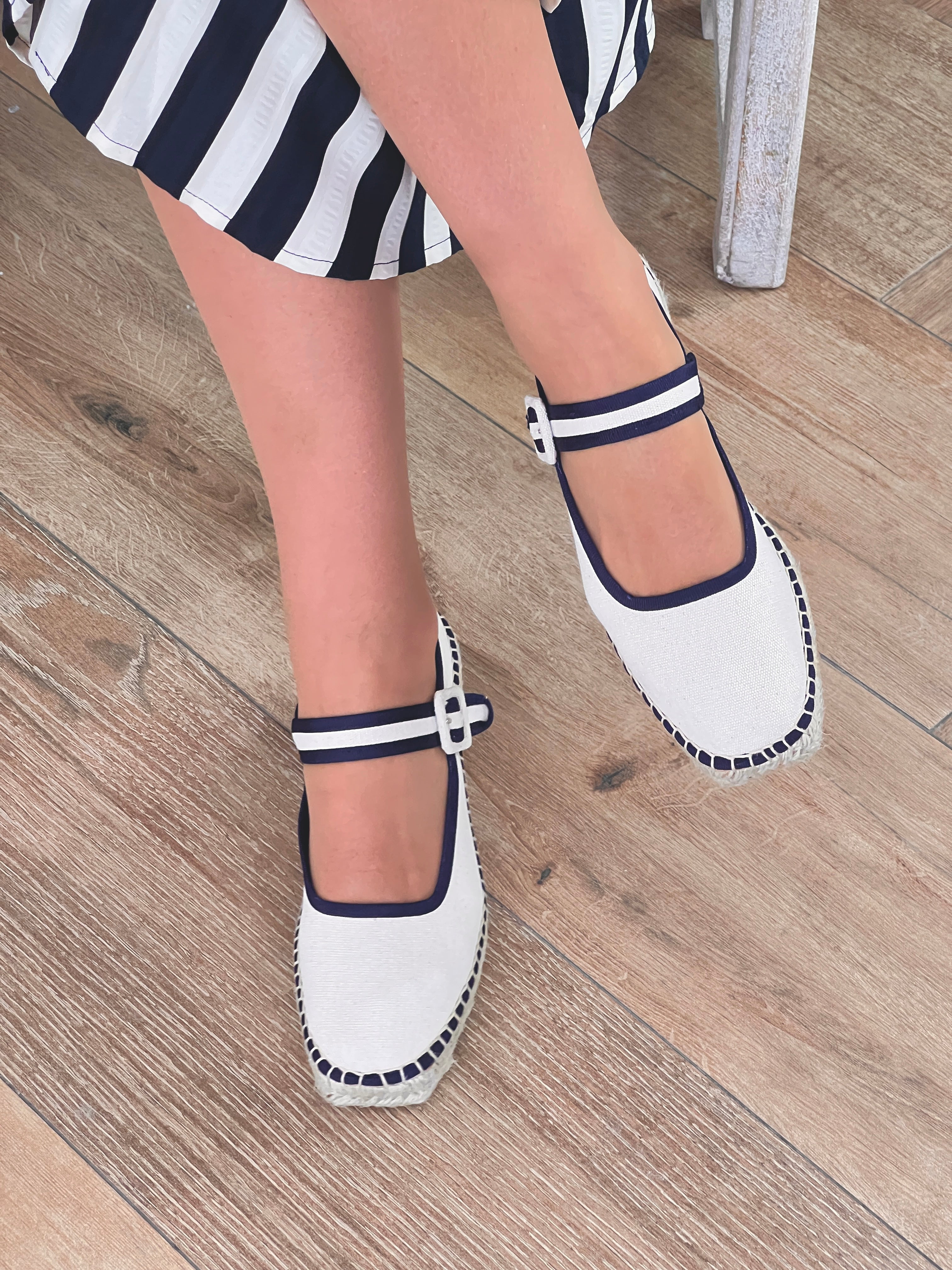 Alpargata de cuña Mary Janes Juanita blanco