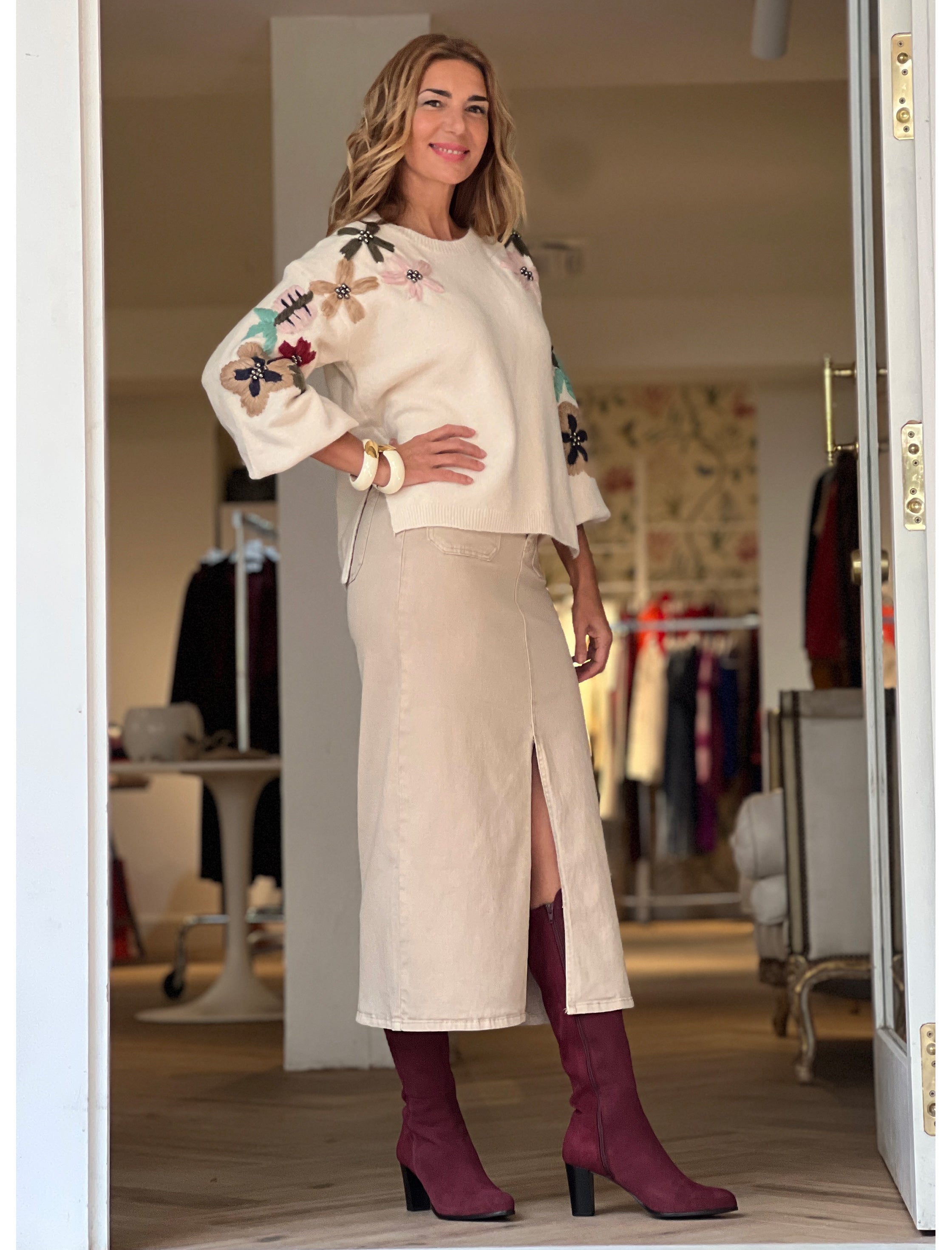 Jersey bordado precioso beige