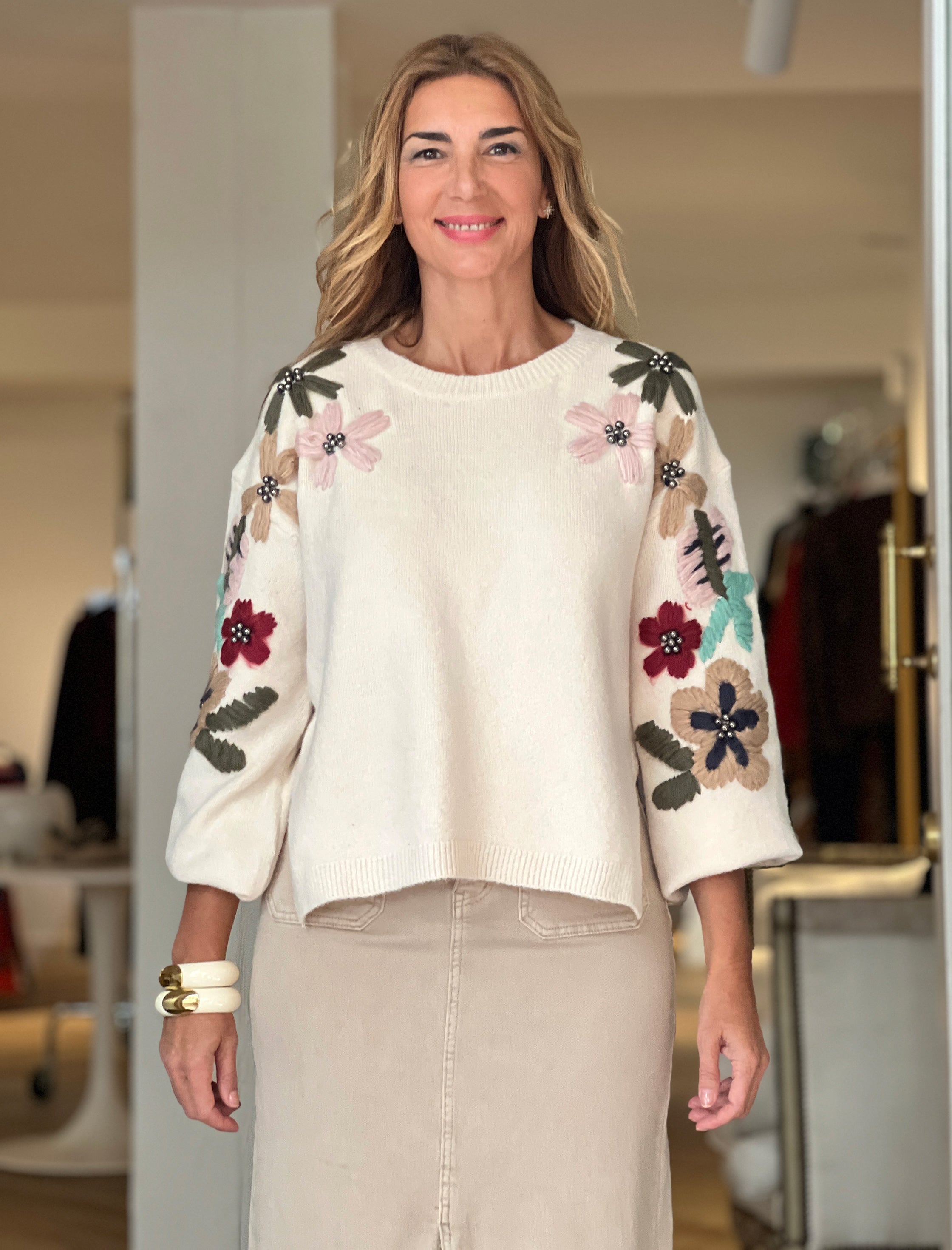 Jersey bordado precioso beige