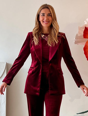 Chaqueta ideal de terciopelo burdeos