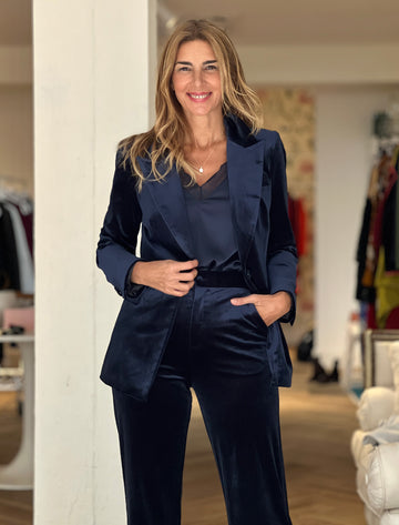 Look chaqueta y pantalón Ideal terciopelo azul