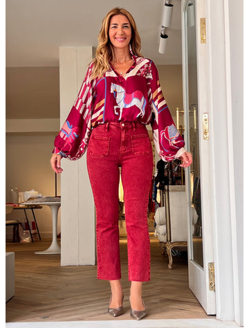 Pantalón vaquero burdeos bolsillos