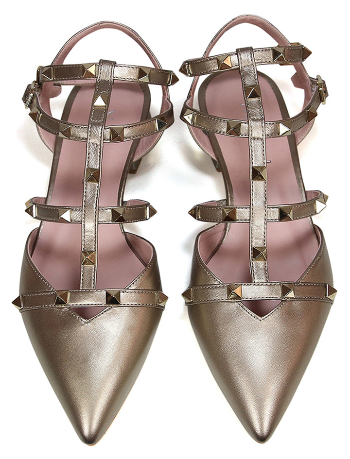 Incredible gold sandal