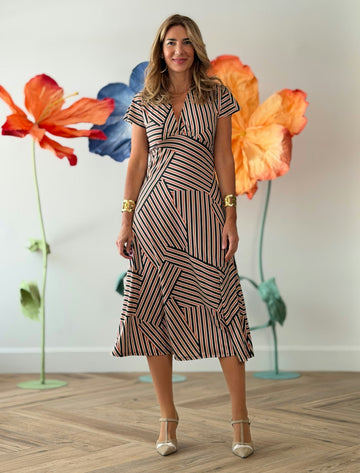 Vestidos de mujer con cortes favorecedores