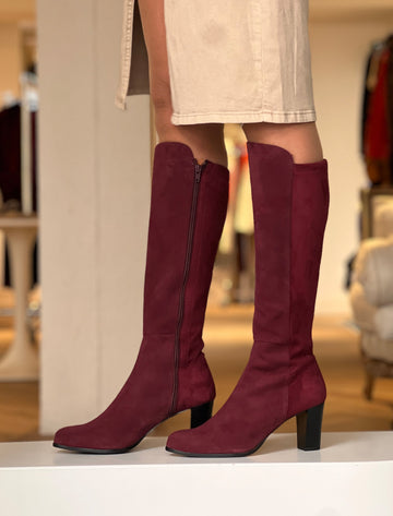 botas altas de mujer color burdeos con tacón medio
