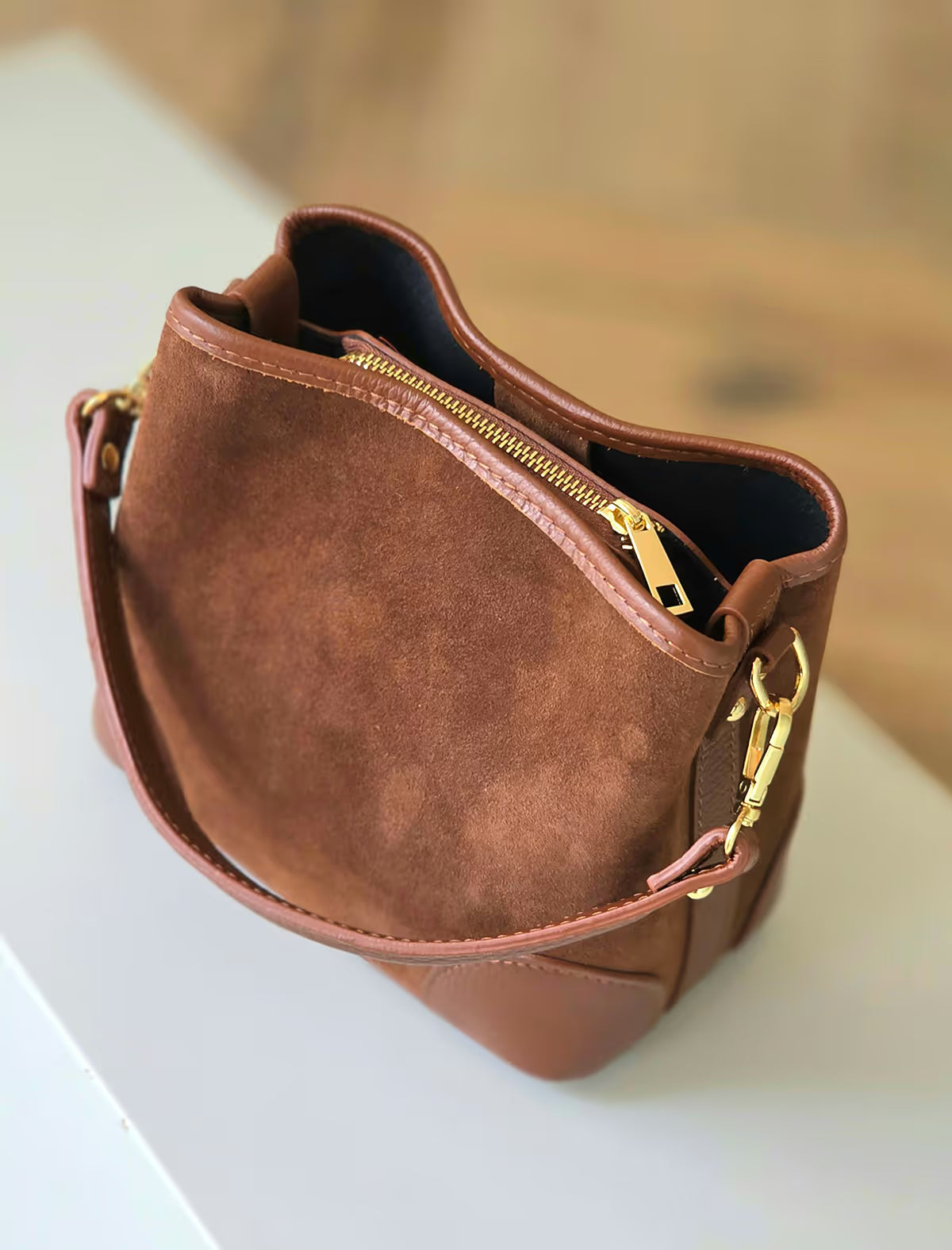 Bolso marrón bombonera très chic
