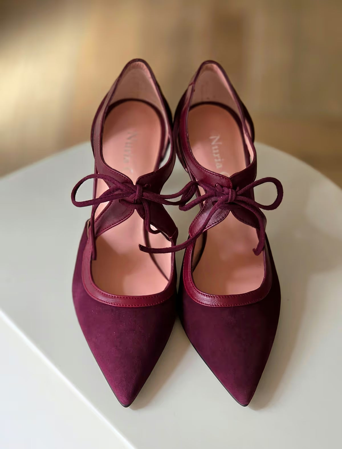 Zapato de fiesta burdeos de tacón medio