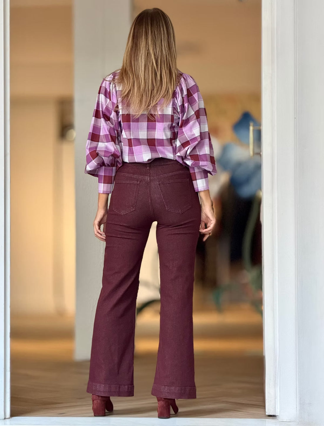 Pantalón vaquero burdeos especial
