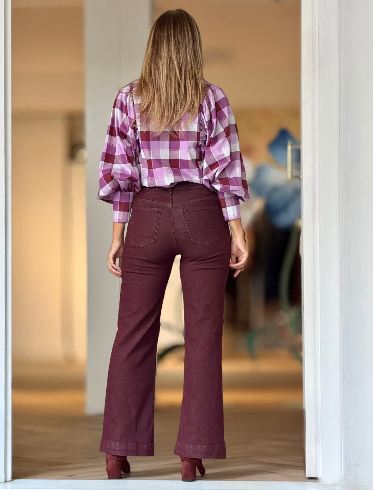 Pantalón vaquero burdeos especial