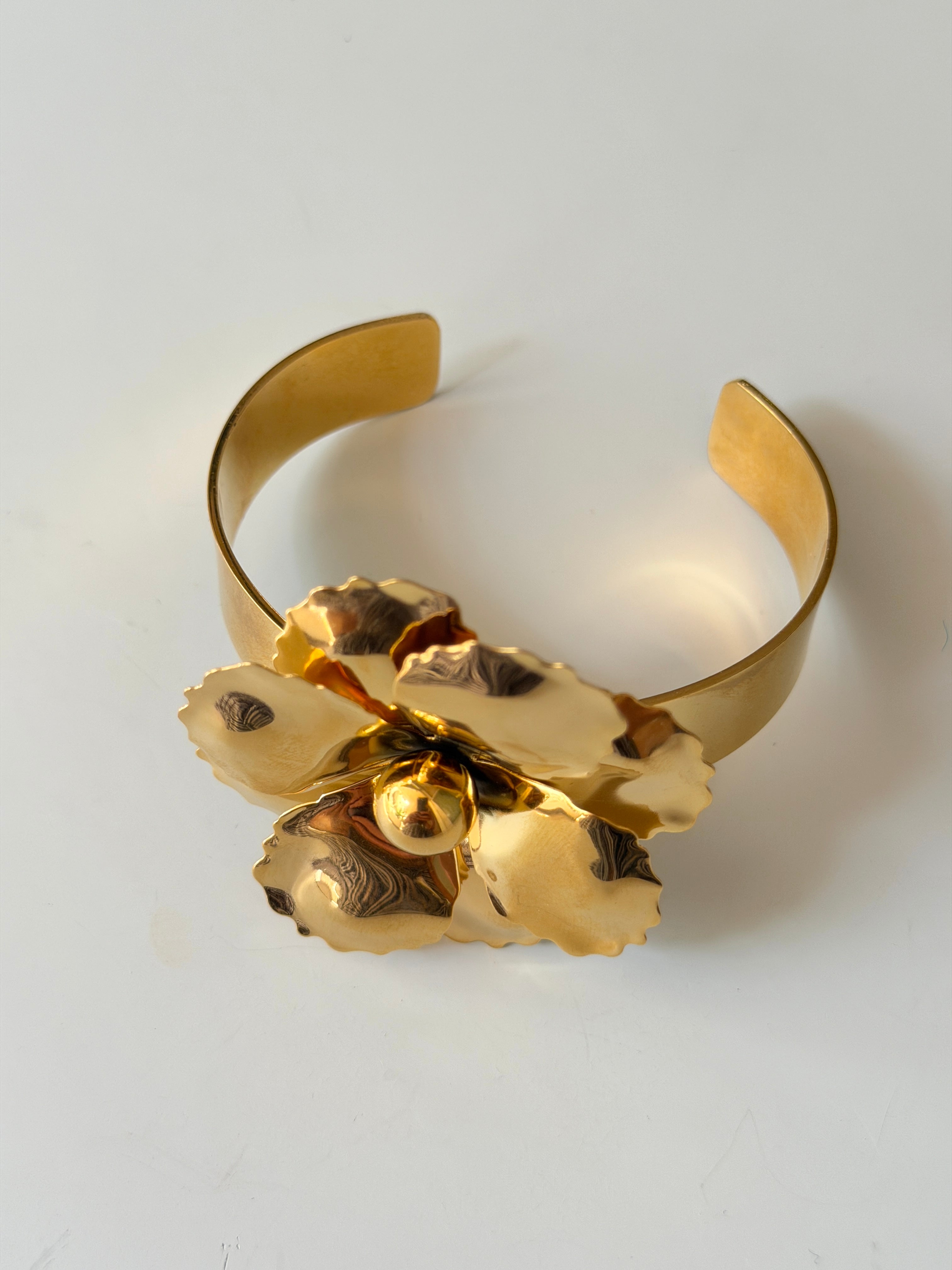 Brazalete Flor dorada chic