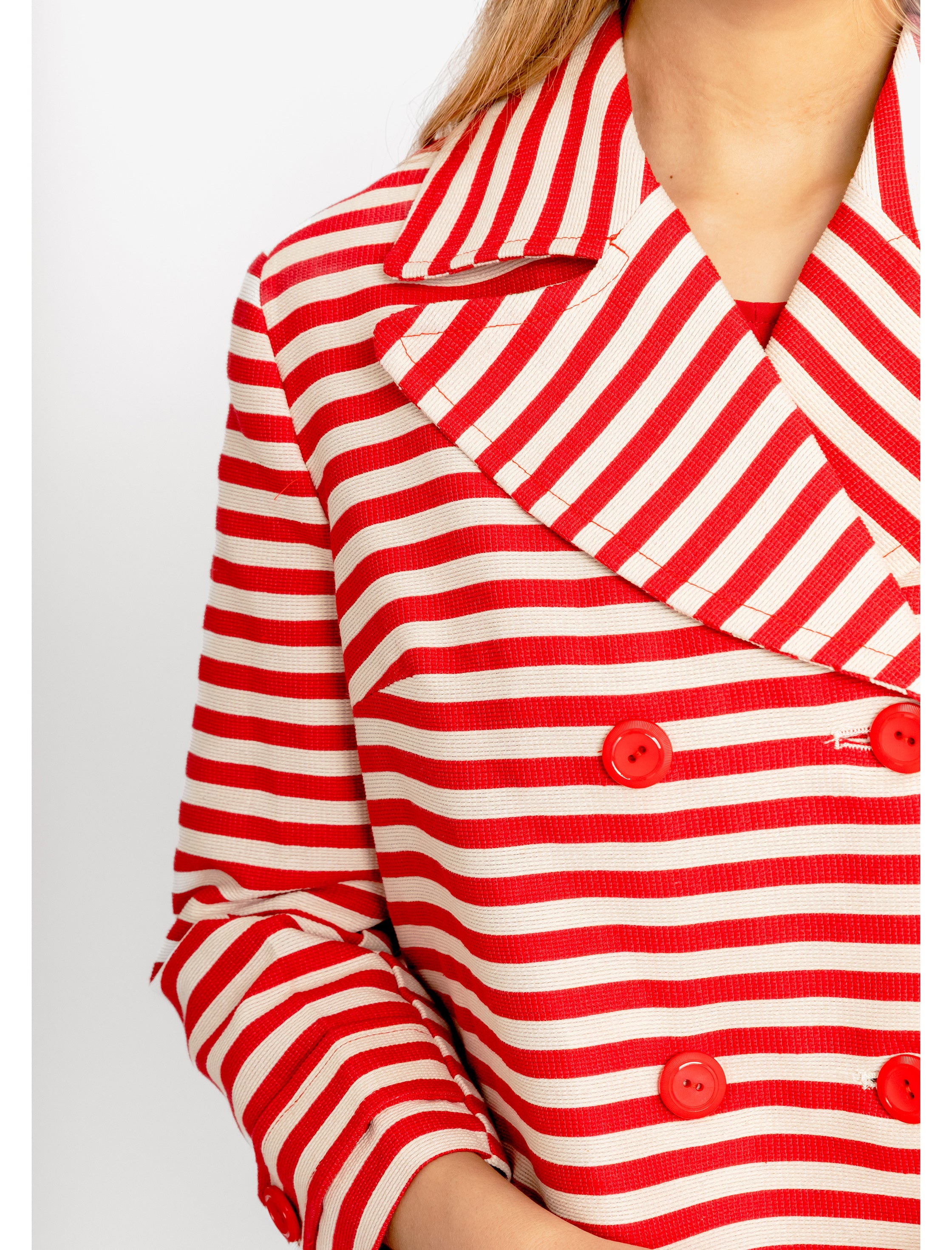 Chaqueta superbonita rayas rojas
