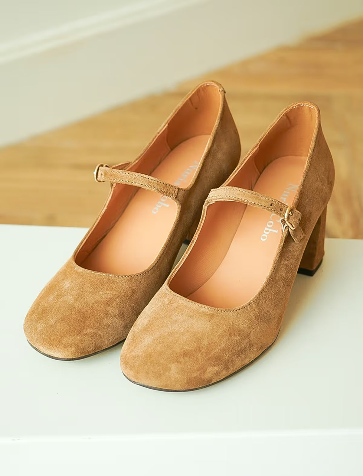 Mercedita bonita Camel