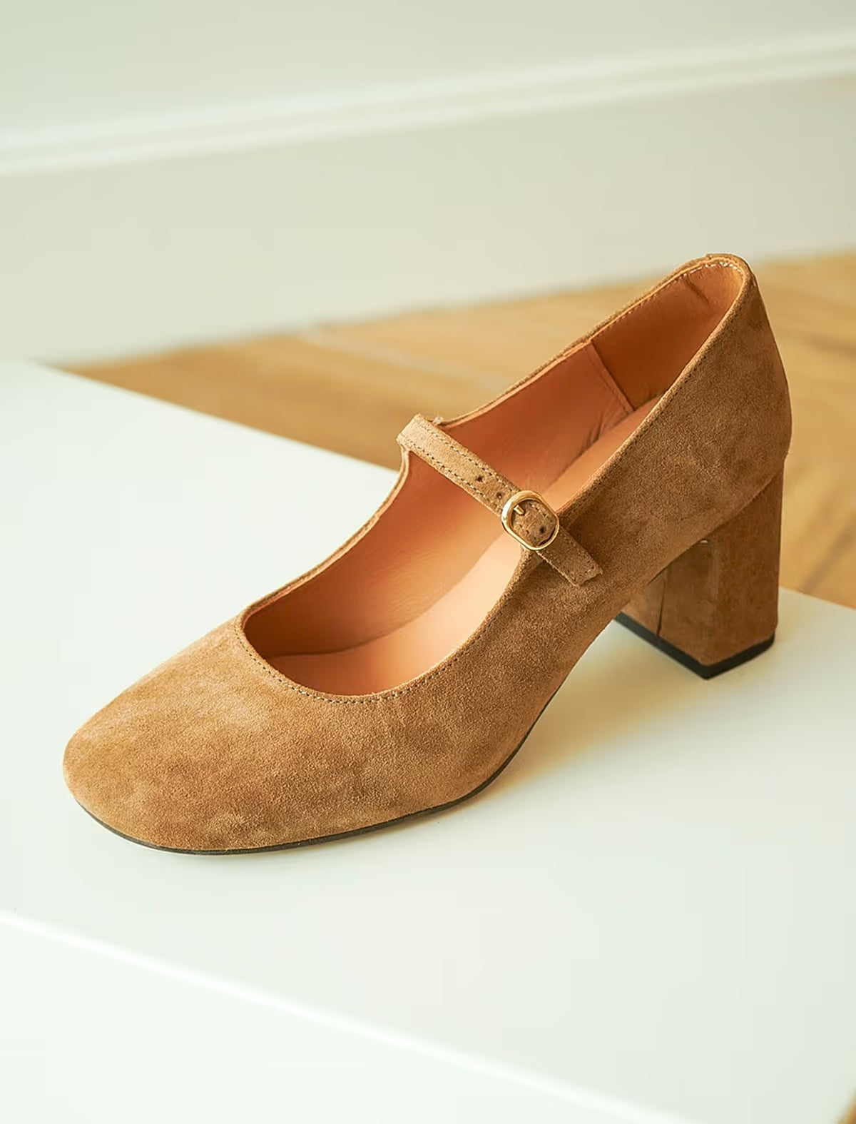 Mercedita bonita Camel