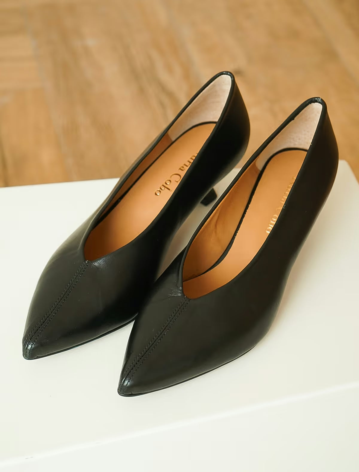 Zapato negro tacón medio Anna