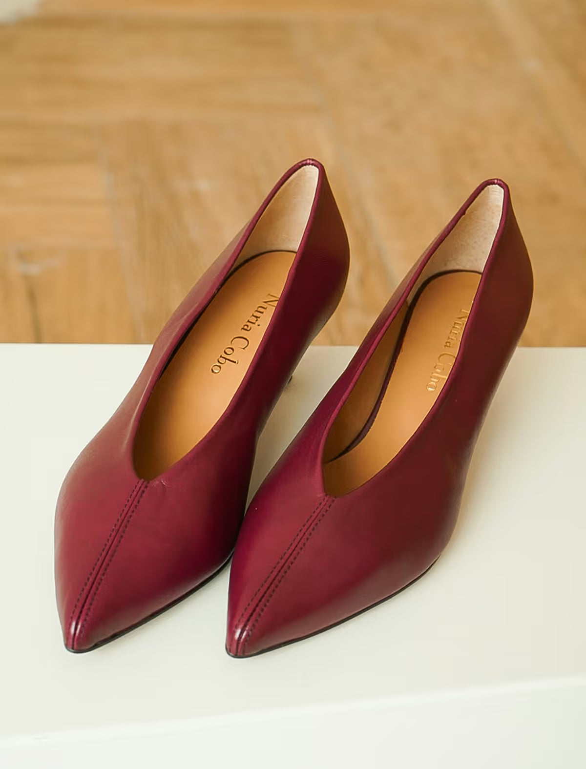 Zapato burdeos tacón medio Anna