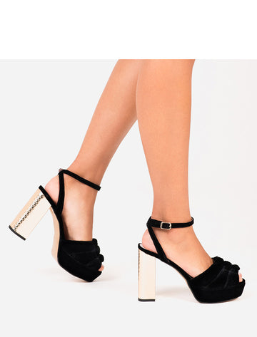 Sandalia Ava Negro ÚLTIMO 7-8-9