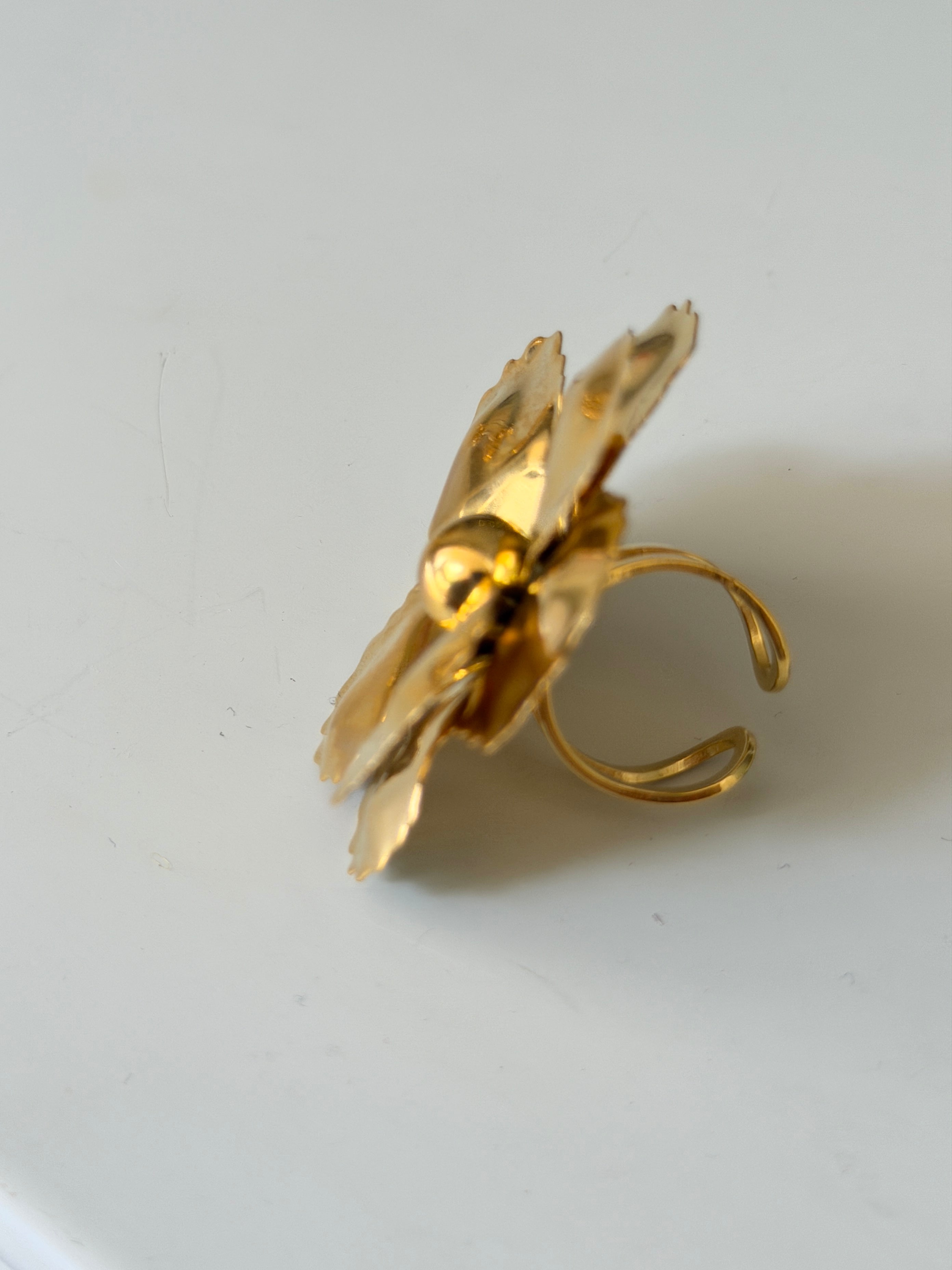 Anillo flor oro