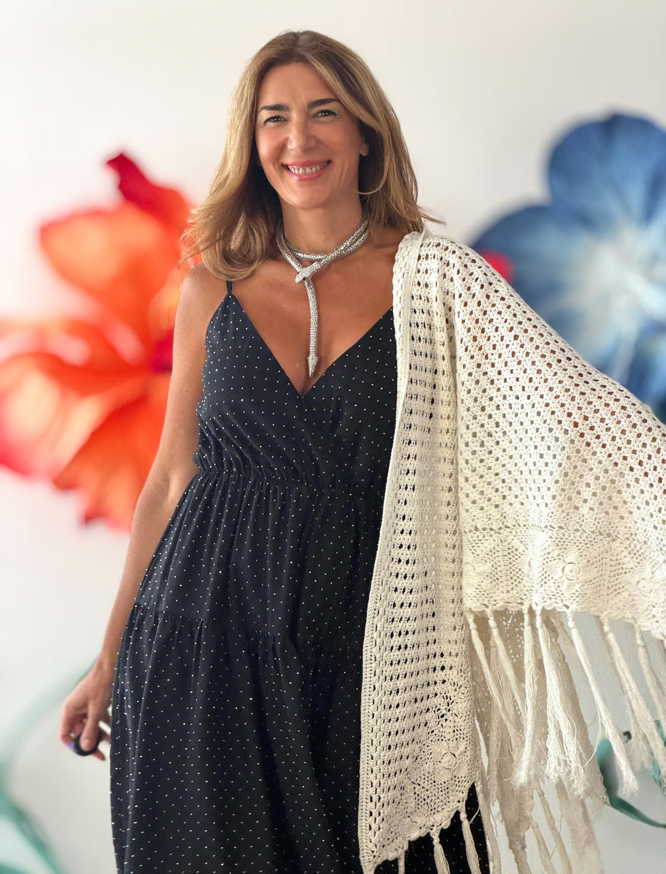 Mantón de crochet artesanal