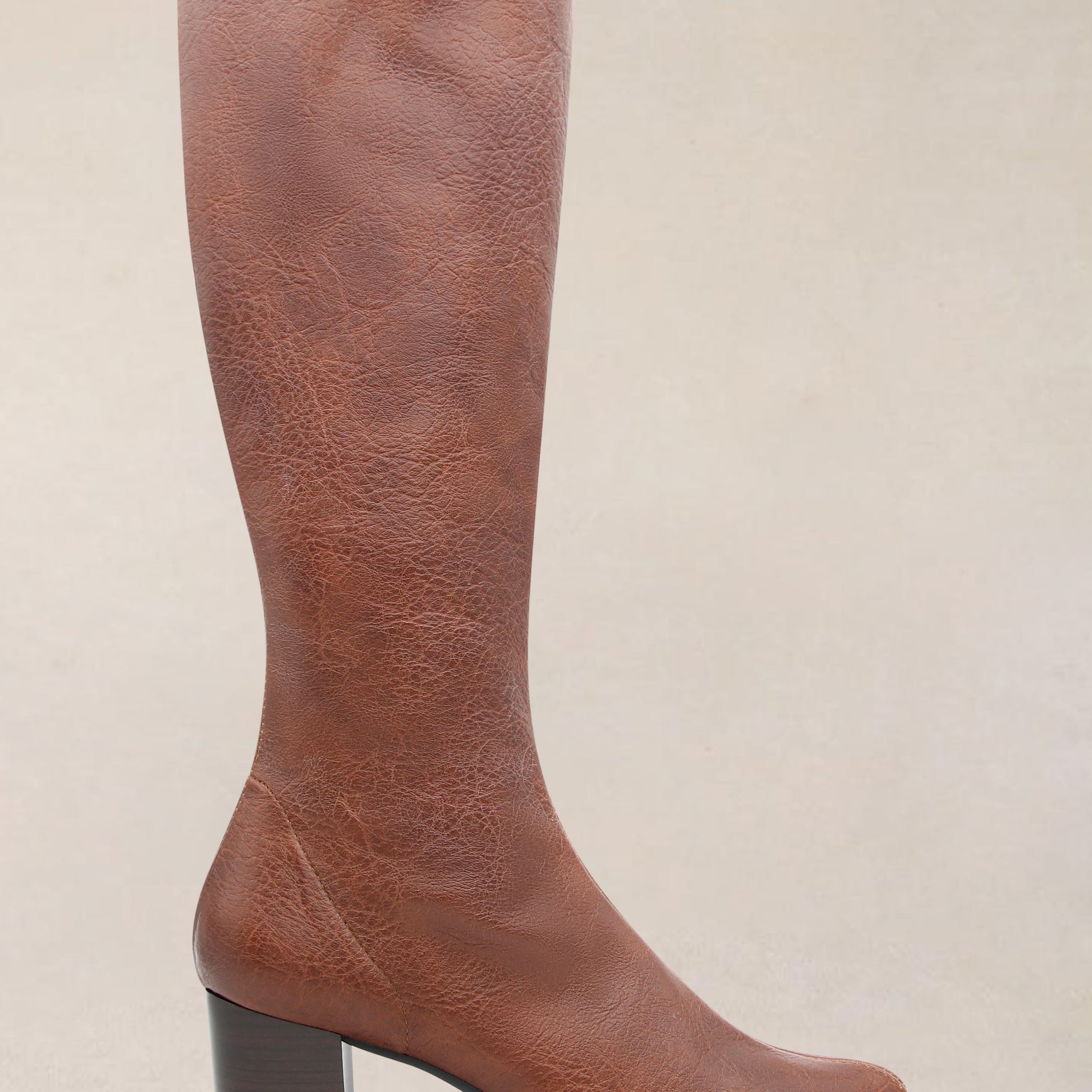 Bota Fondo de Armario Cuero