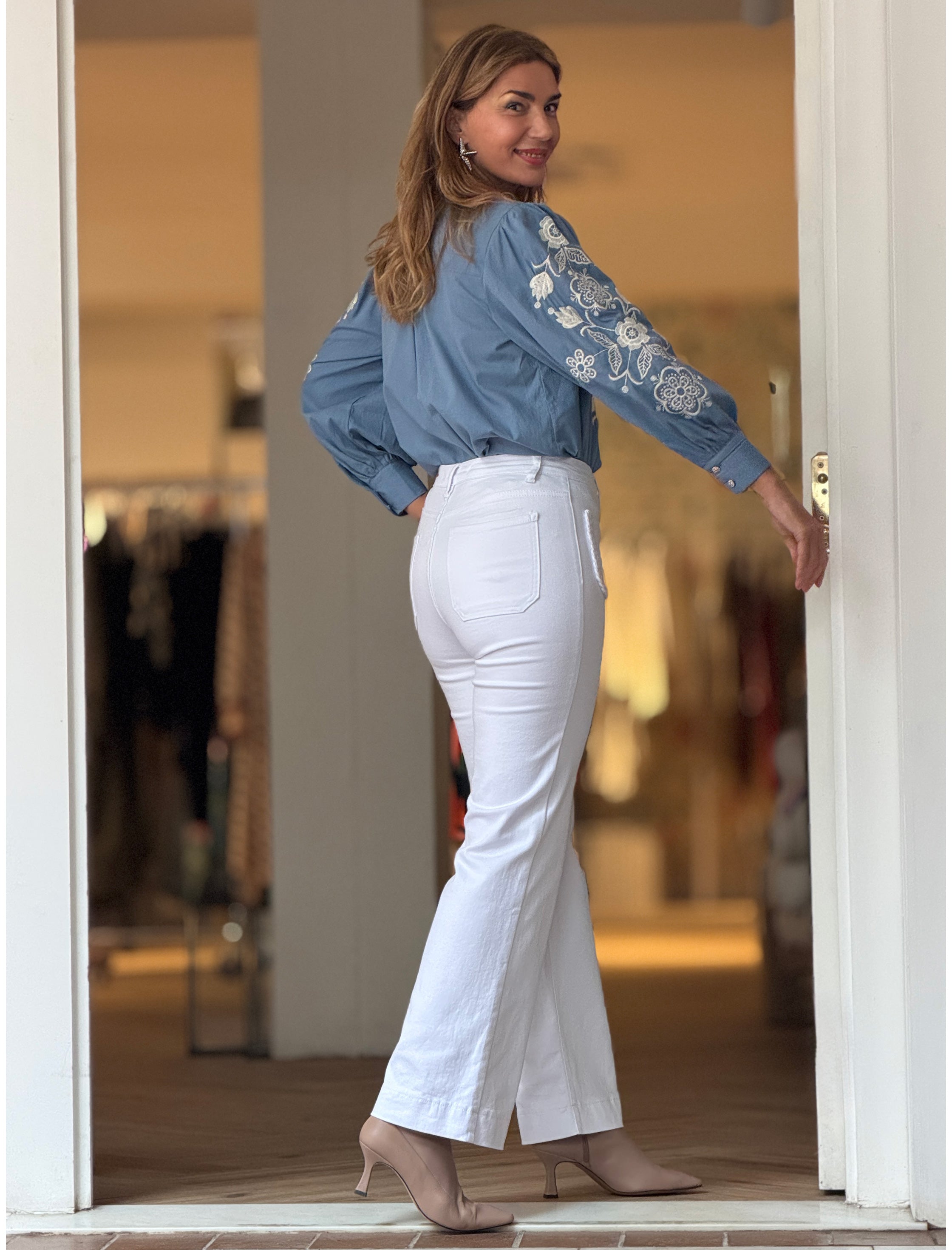 Pantalón vaquero bolsillos trenzados Blanco