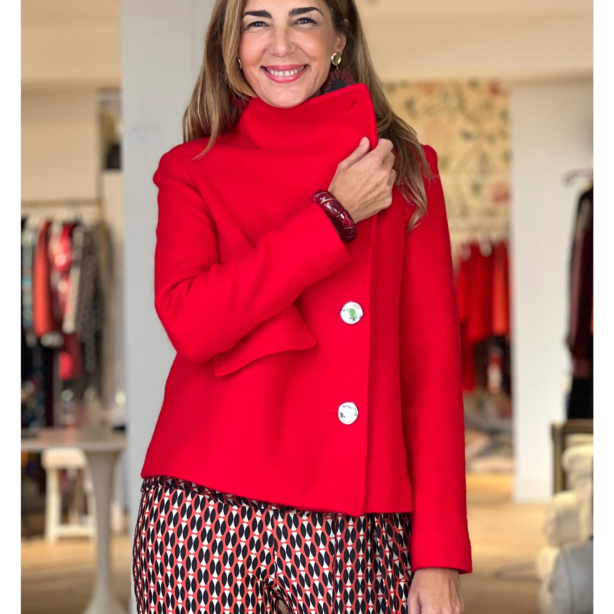 Chaqueta supersuave de botones roja