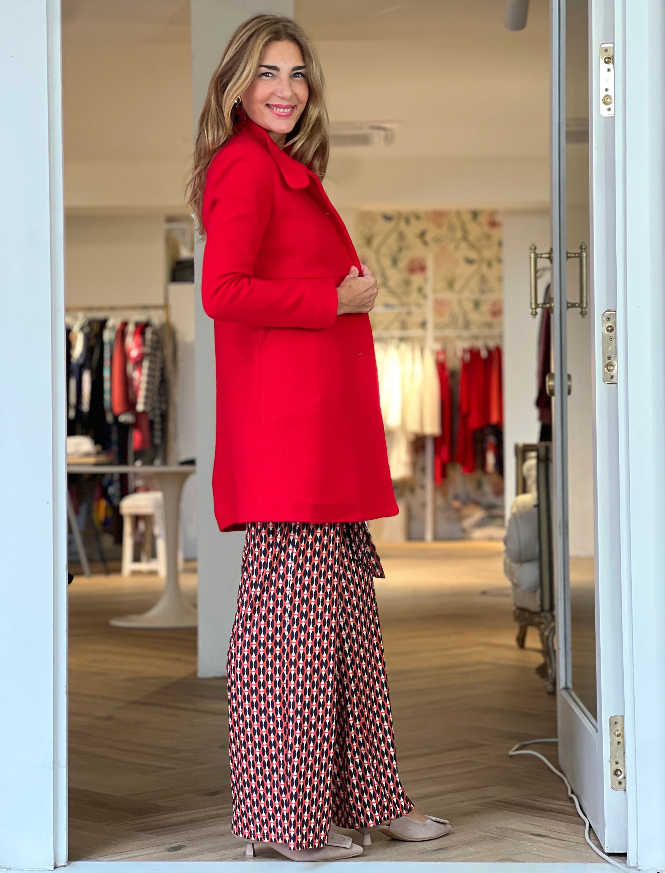 Abrigo ideal superfavorecedor rojo