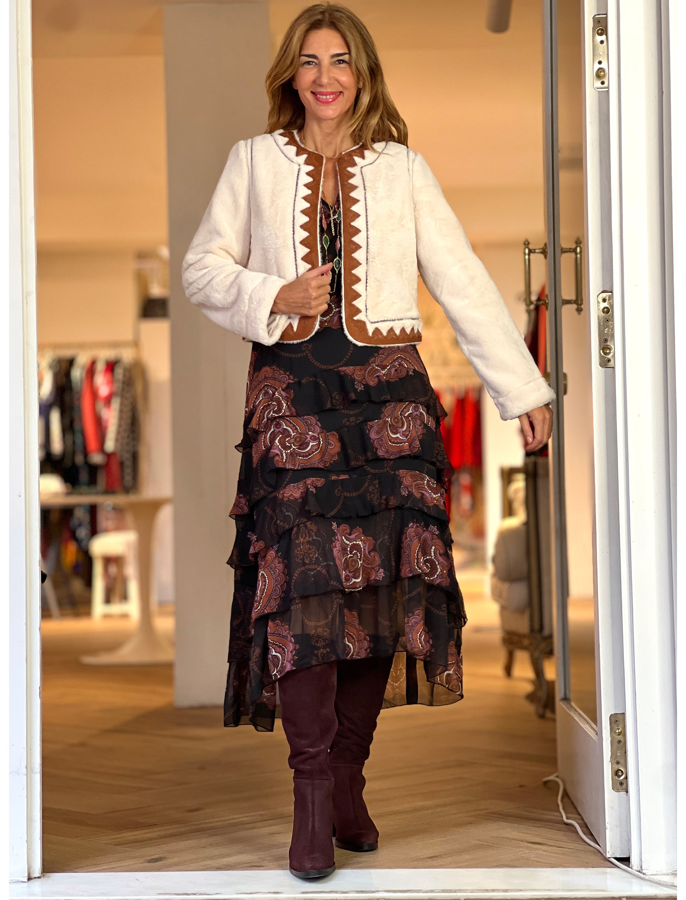 Chaqueta de pelo bordada