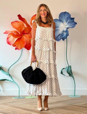 Bolso negro de crochet chic