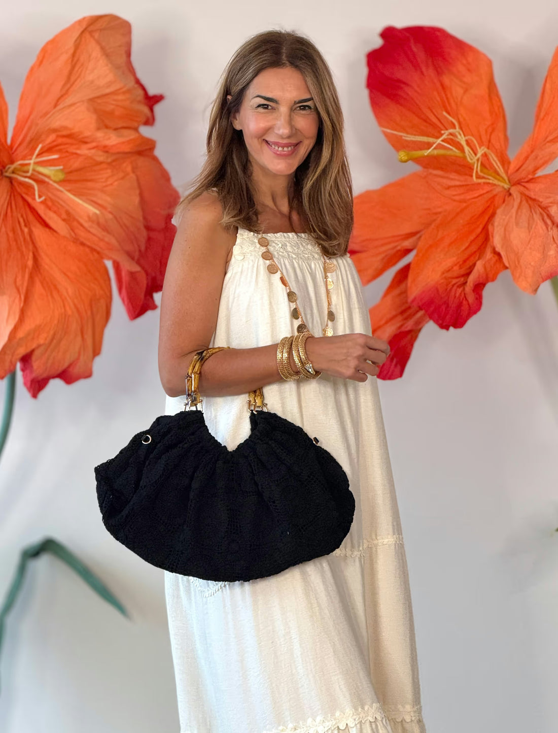 Bolso negro de crochet chic