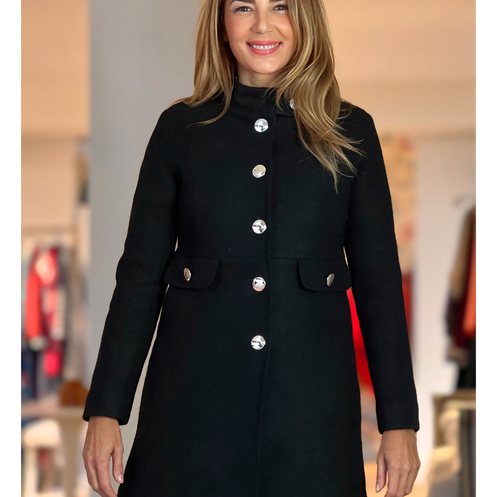 Abrigo ideal superfavorecedor negro