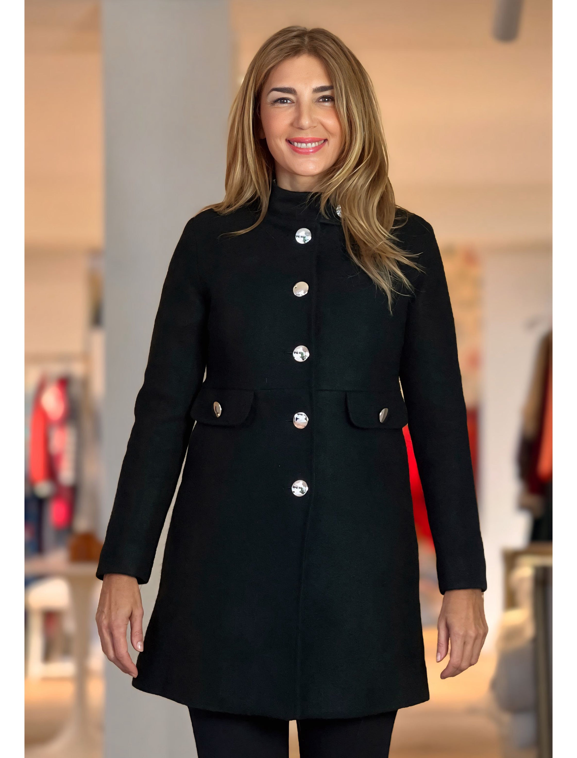 Abrigo ideal superfavorecedor negro