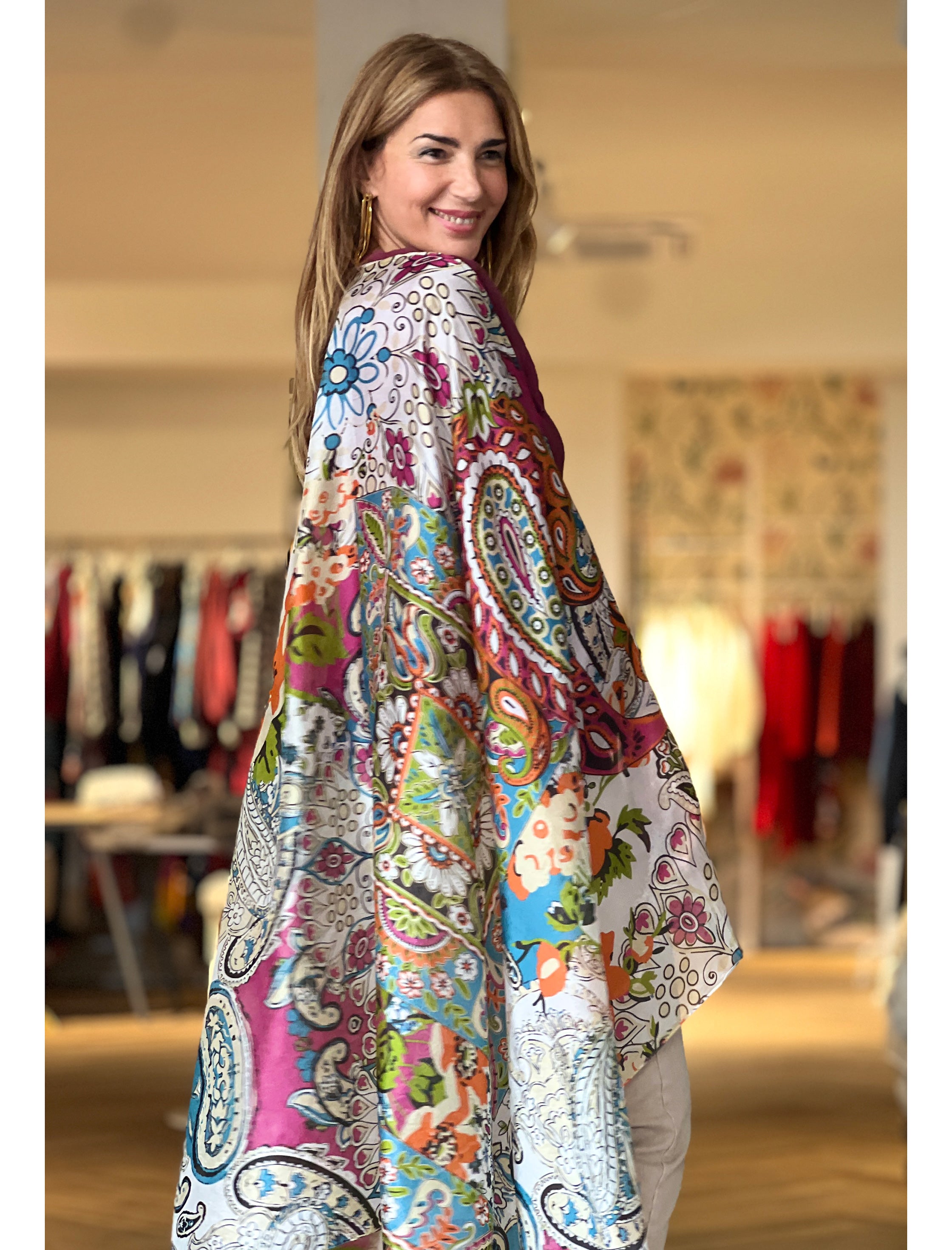 Pañuelo de seda floral