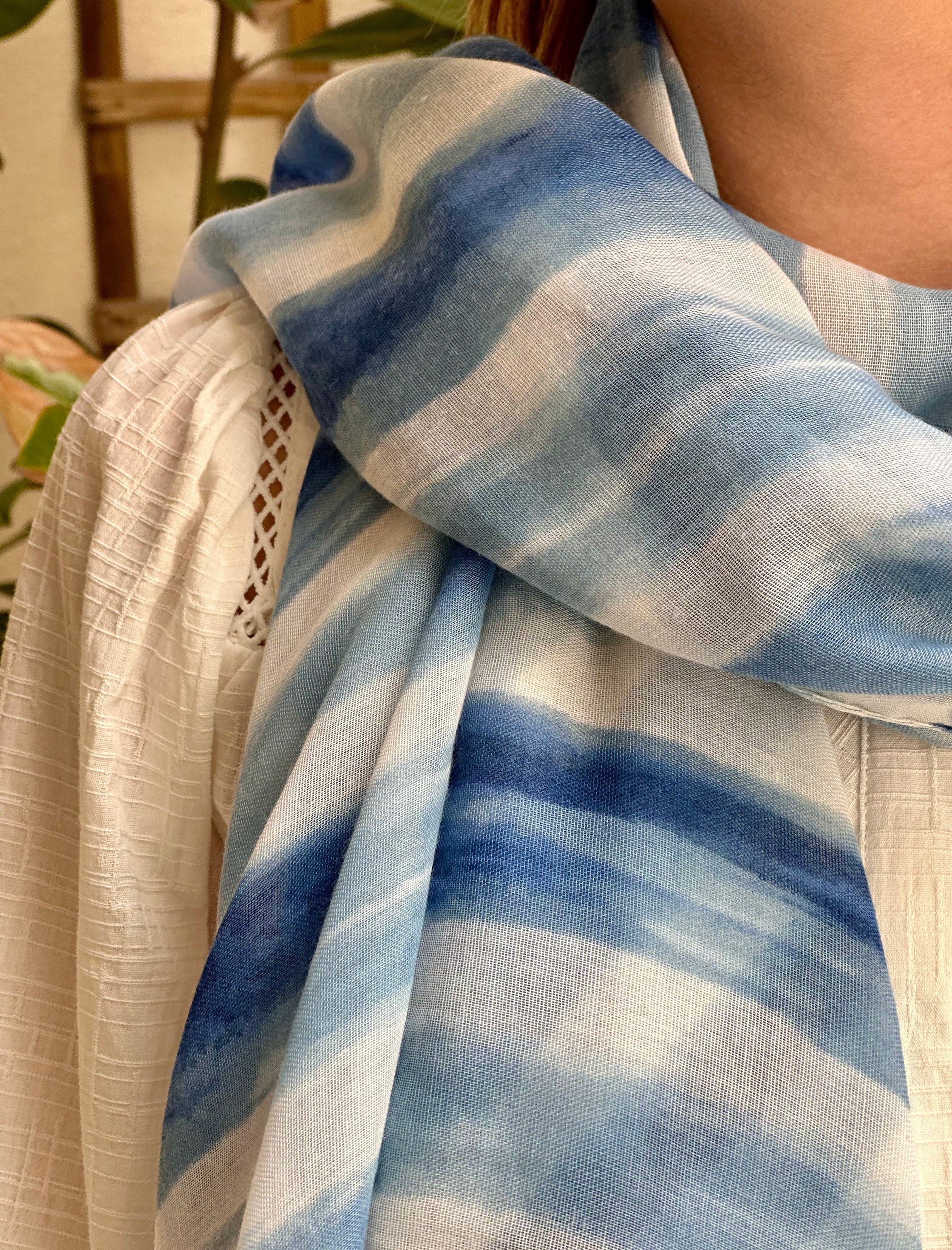 Pañuelo foulard soft de viscosa mar azul