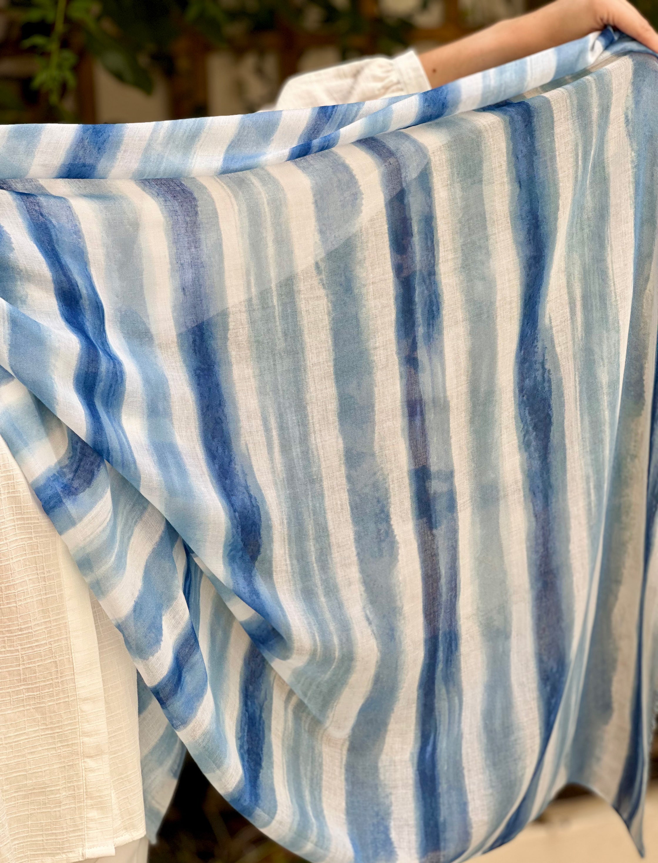 Pañuelo foulard soft de viscosa mar azul