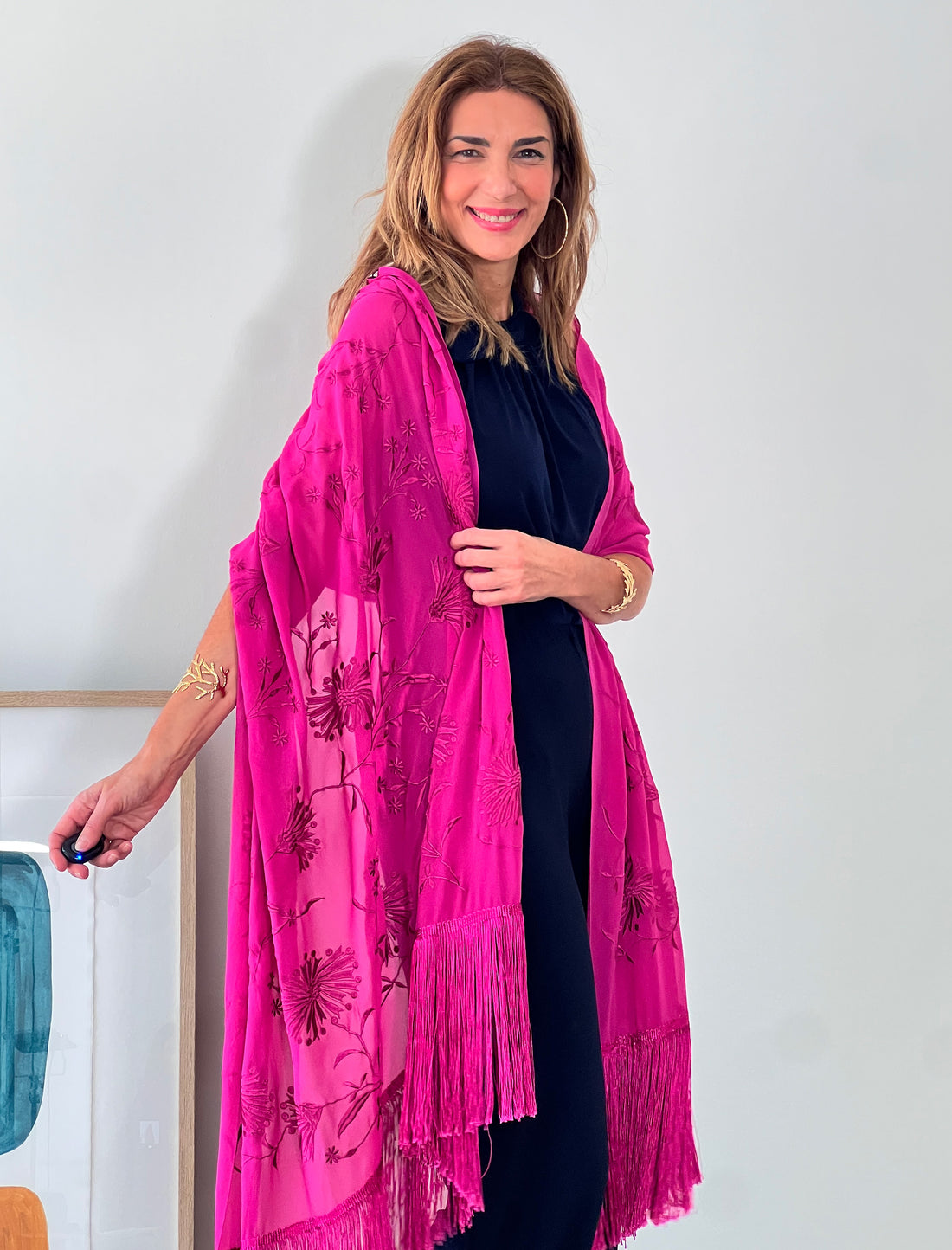 Chales de mujer elegantes con diseños únicos | Nuria Cobo