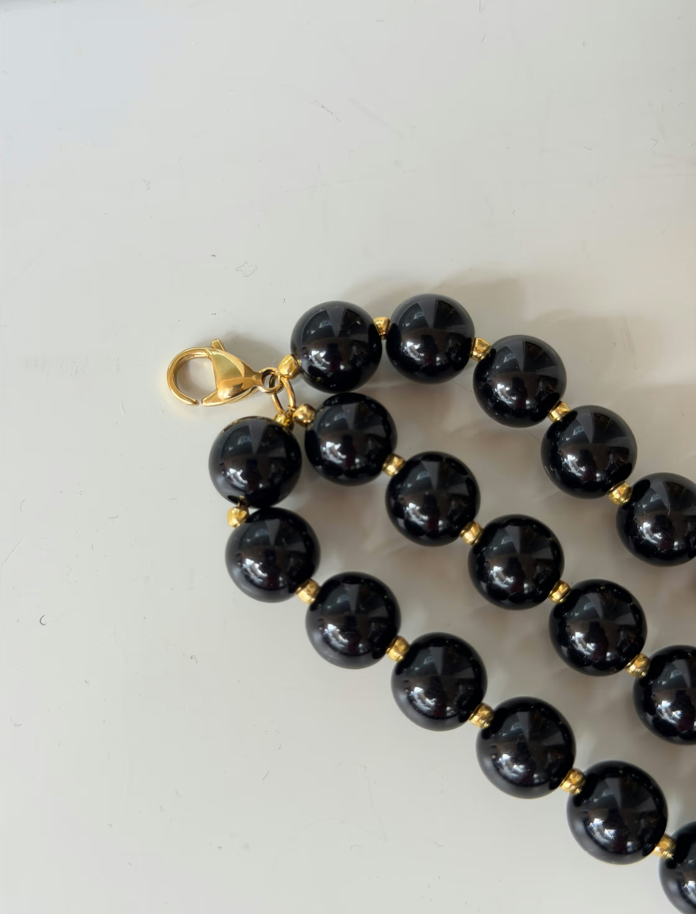 Collar bolas Negro