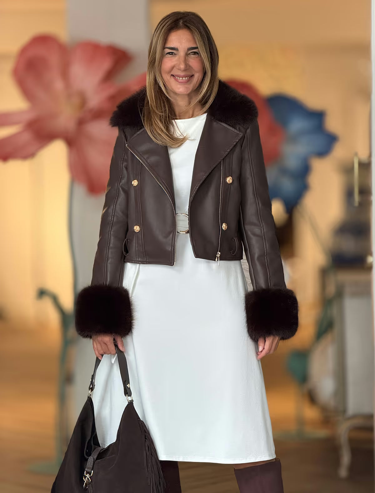 Chic brown jacket with fur collar