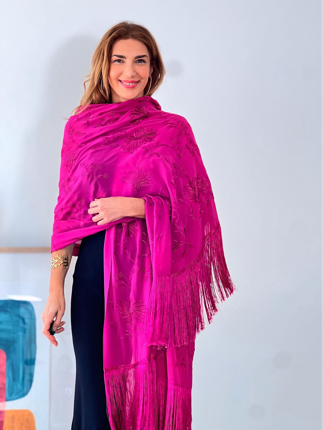 Chales de mujer elegantes con diseños únicos | Nuria Cobo
