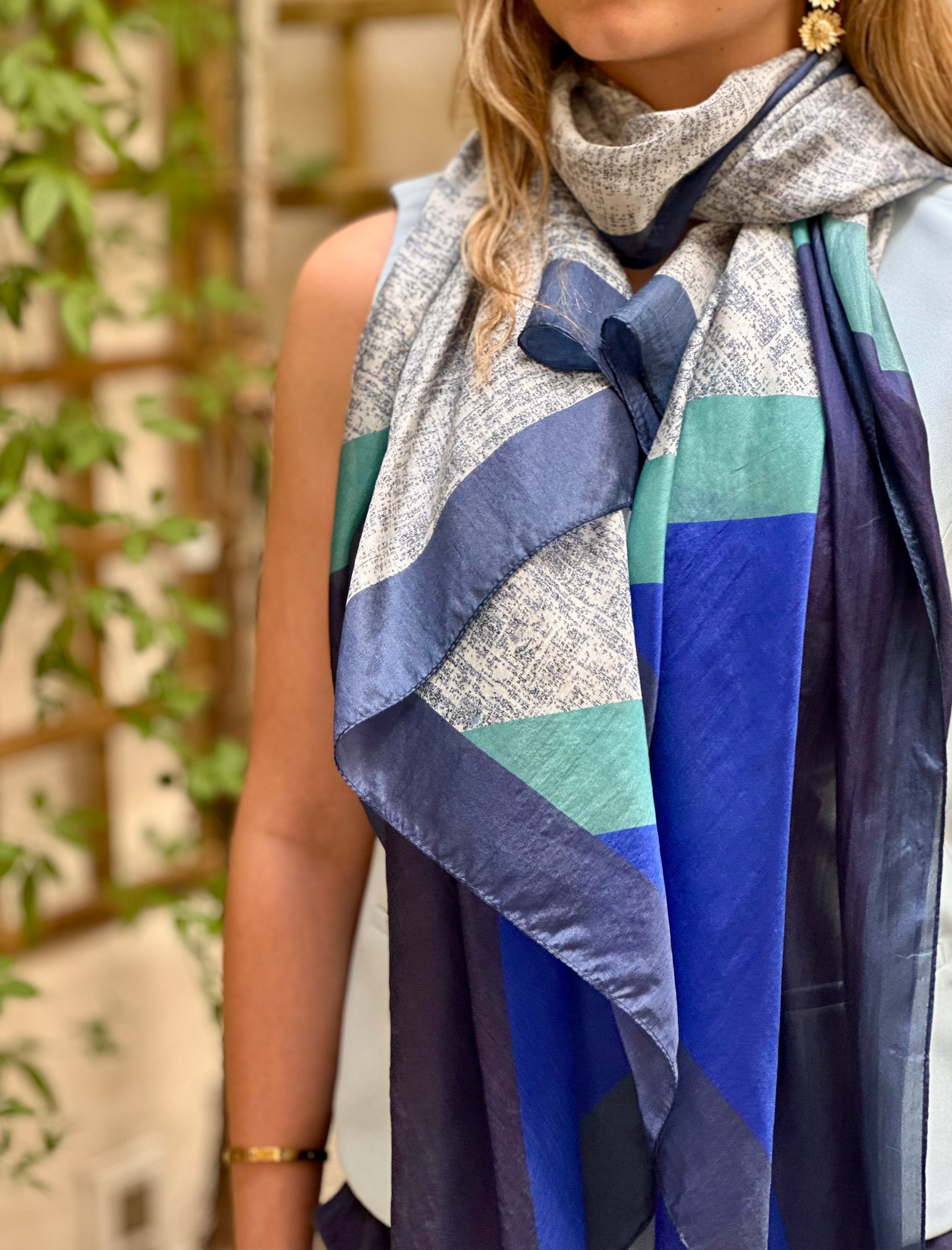 Pañuelo de seda Gialio azul