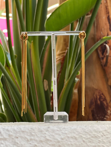 pendientes hilos dorados