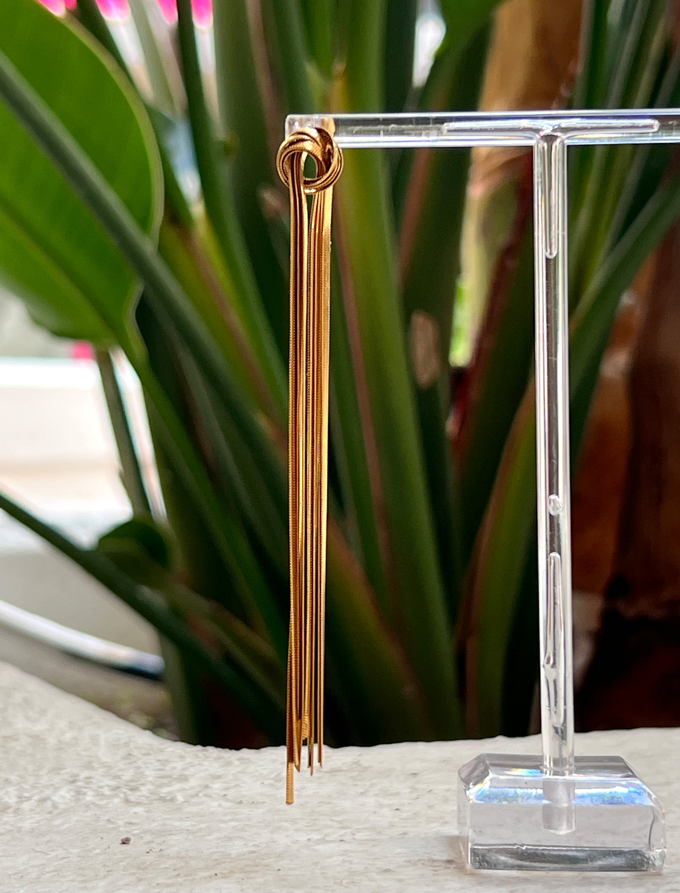 pendientes hilos dorados