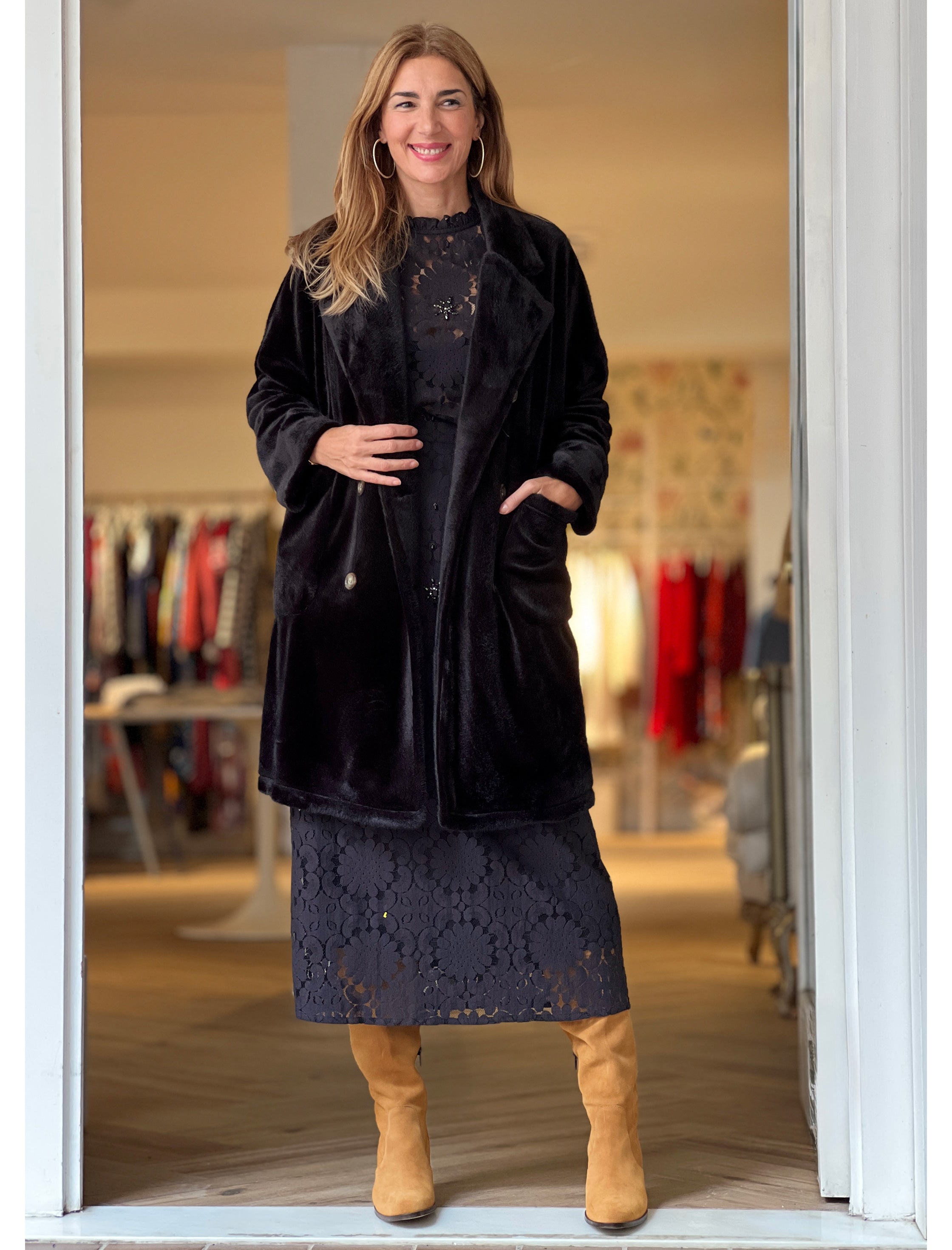 Falda encaje artesanal